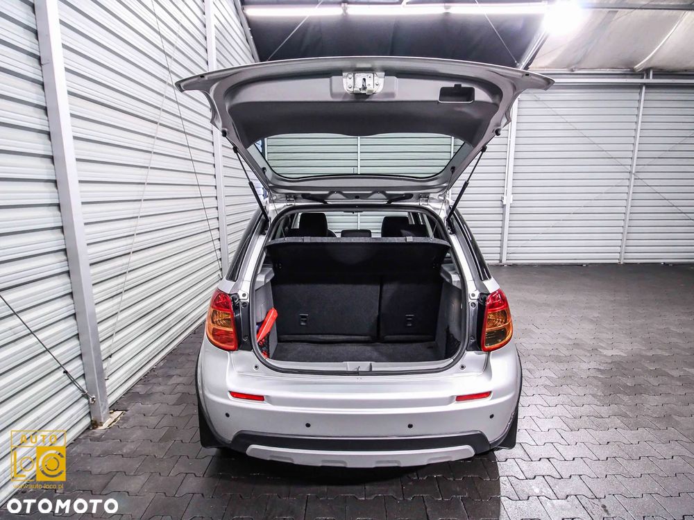 Suzuki SX4 1.6 Comfort 4WD - 13