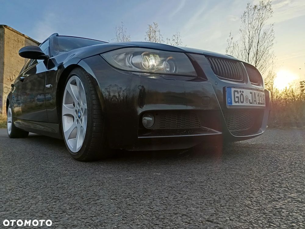 BMW Seria 3 325d DPF Touring - 2