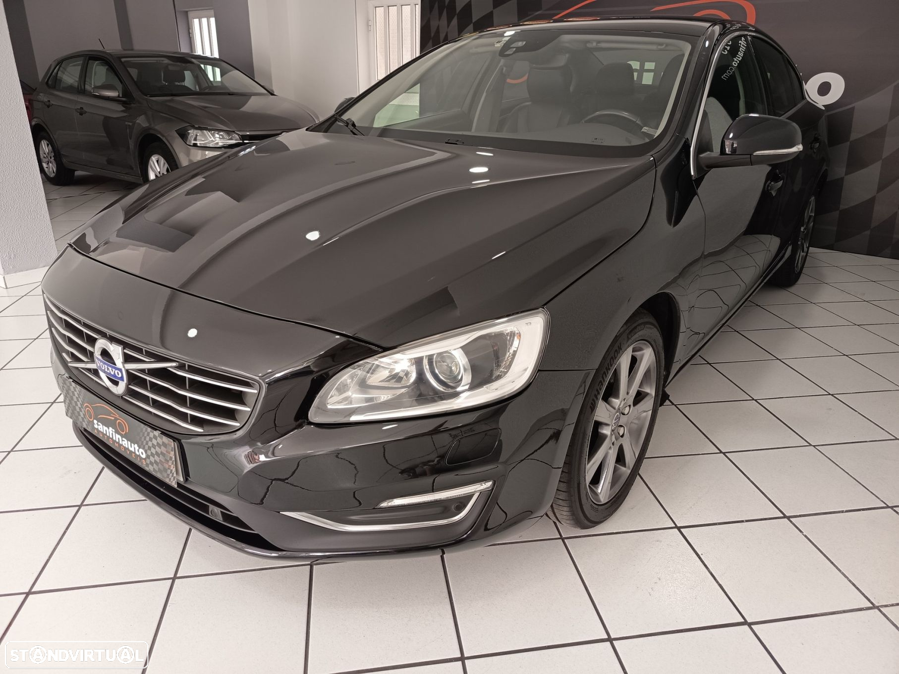 Volvo S60 2.0 D4 Momentum Geartronic - 3
