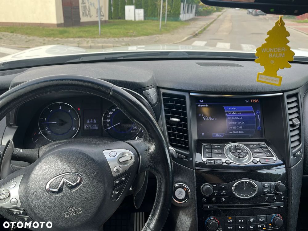Infiniti QX70 3.0d S Premium - 7
