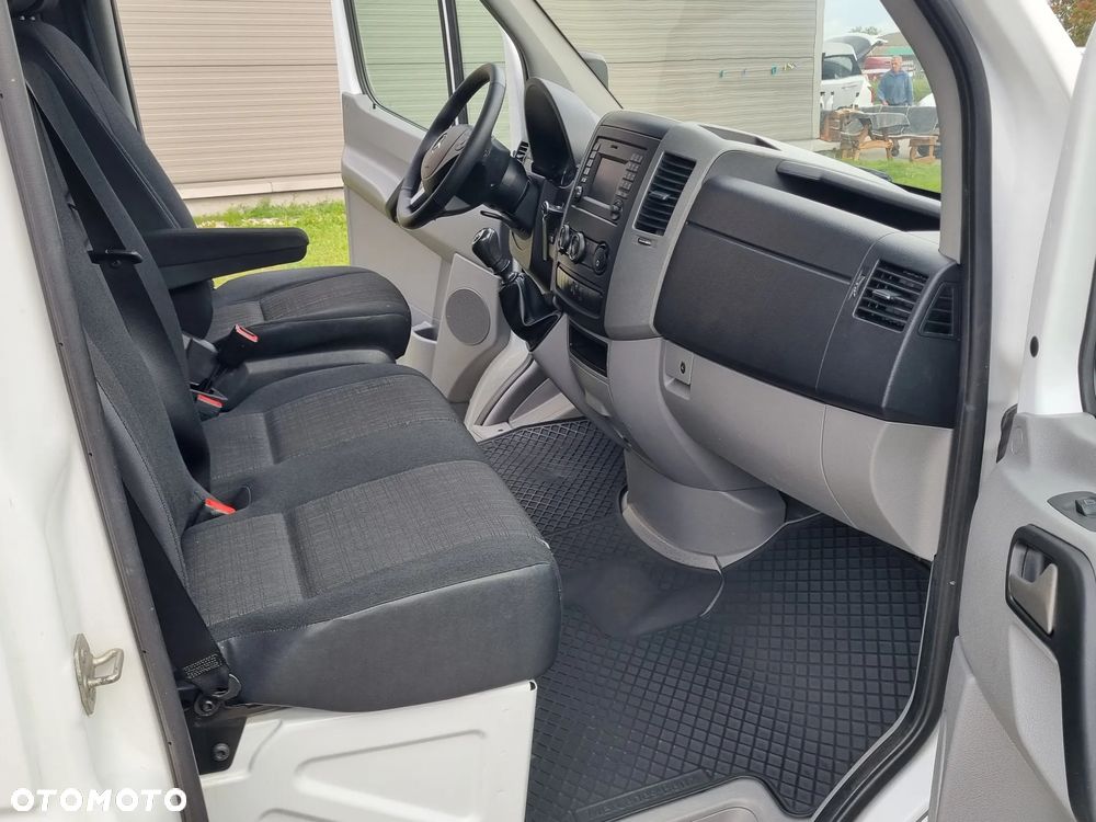 Mercedes-Benz Sprinter - 17