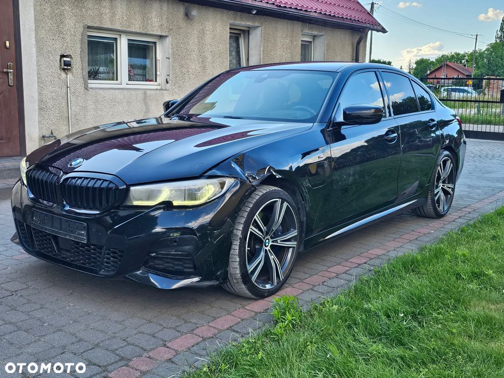 BMW Seria 3 330e M Sport - 3