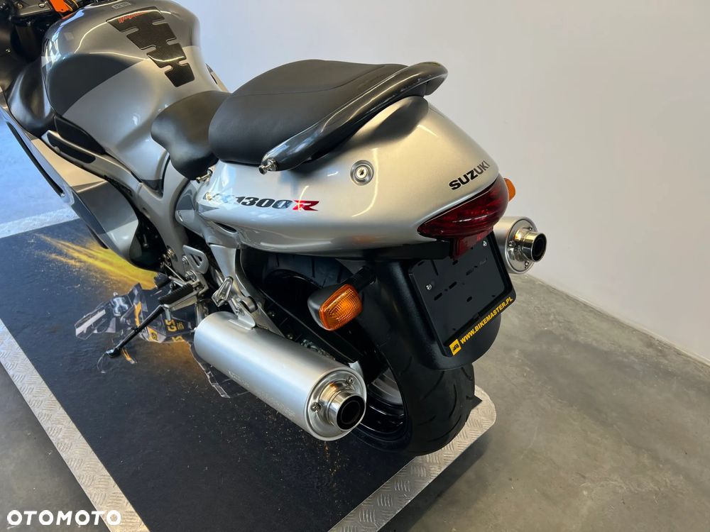Suzuki GSX - 7