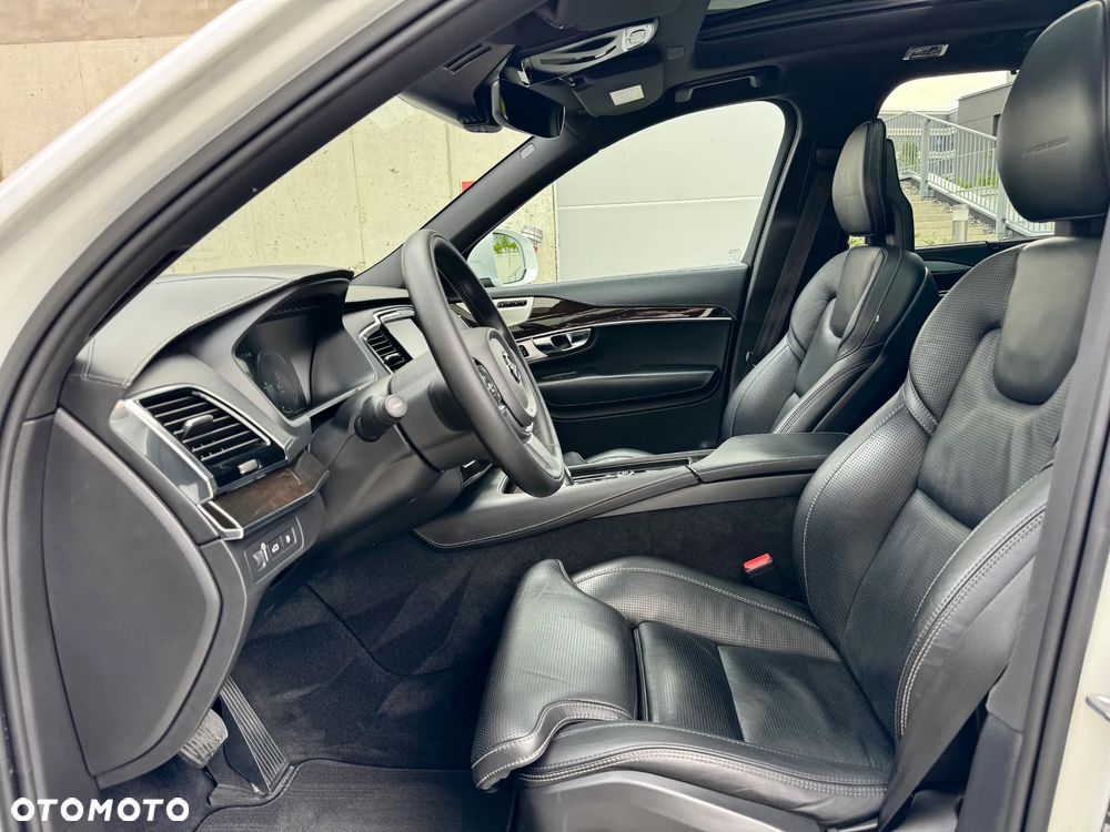 Volvo XC 90 - 12
