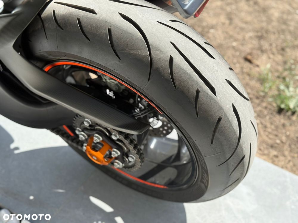 KTM Super Duke - 23