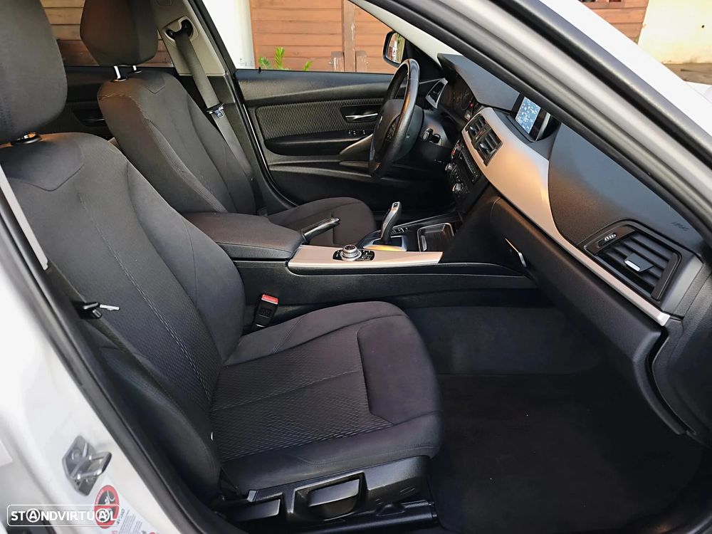 BMW 318 d Auto Line Sport - 19