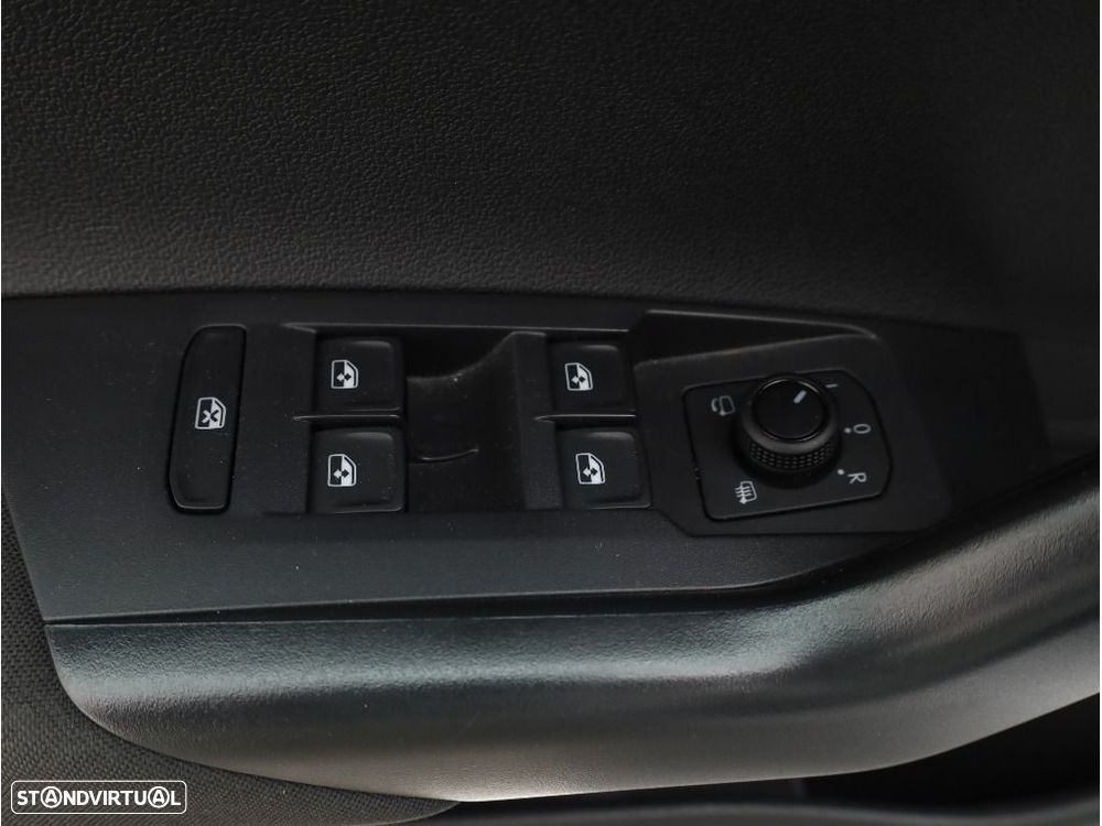 VW Taigo 1.0 TSI Urban DSG - 24