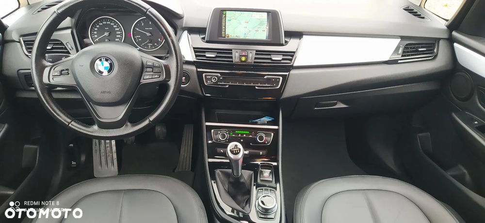 BMW Seria 2 216d - 10