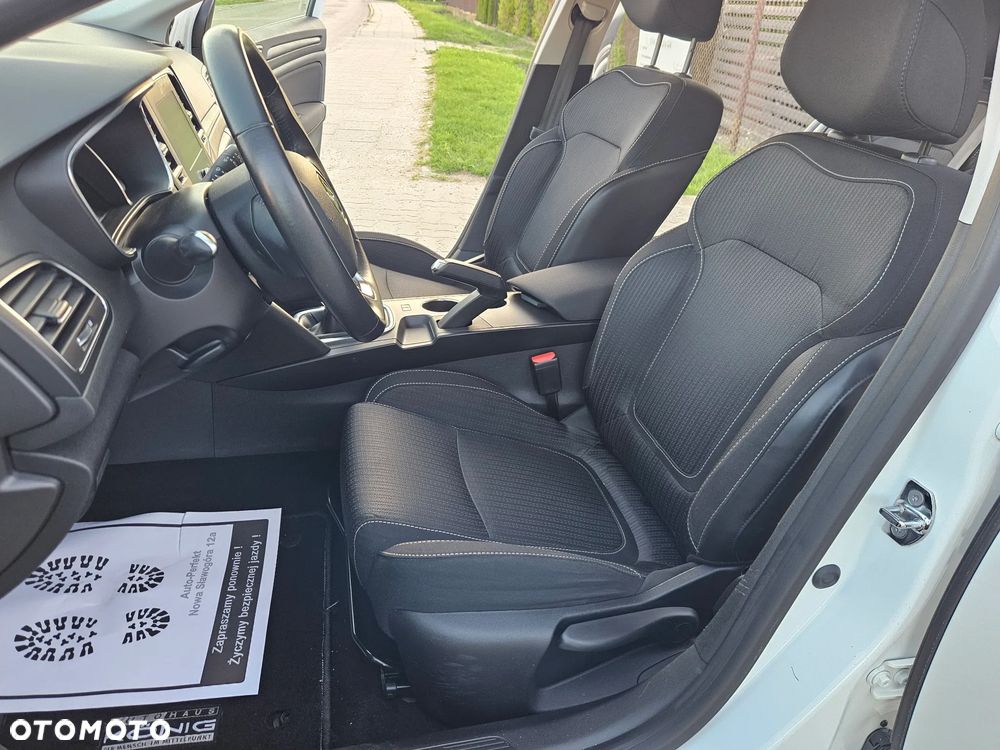 Renault Megane ENERGY TCe 130 EXPERIENCE - 16