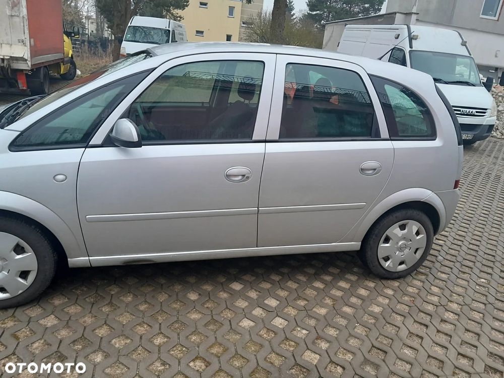 Opel Astra 1.4 - 4
