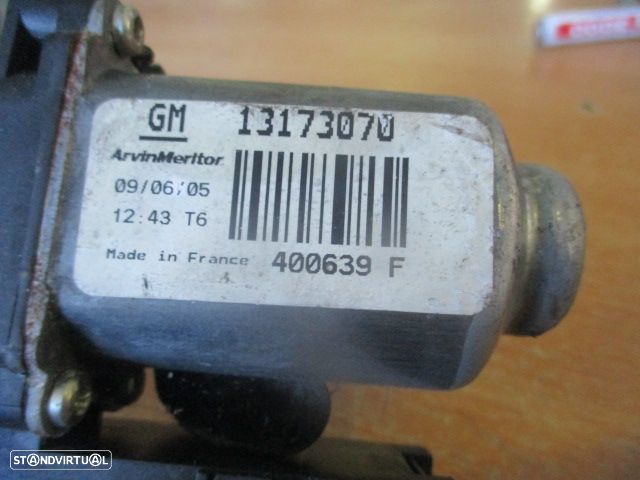 Motor Elevador Vidro 13173070 OPEL COMBO 2005 FD OPEL COMBO CORSA C 2 FASE 1 2004 1.7DI 65CV 16V TURBO 5 CINZA Fd - 4