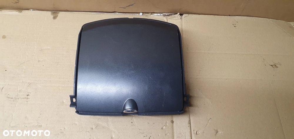 Schowek półka deski konsoli Nissan Note E11 Europa 68260-9U06B - 1