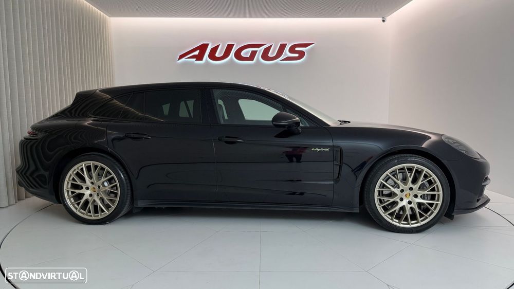 Porsche Panamera Sport Turismo 4 E-Hybrid 10 Years Edition - 2