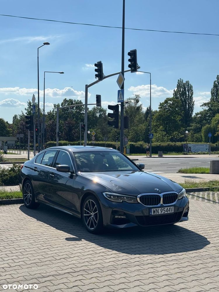 BMW Seria 3 330i xDrive Luxury Line - 2