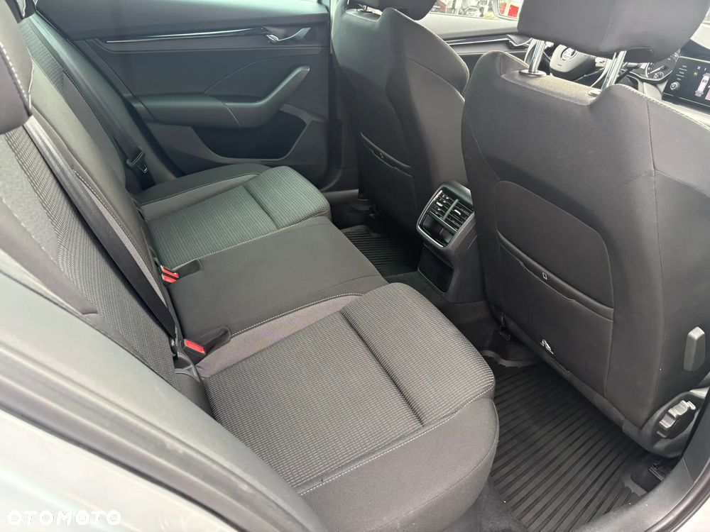 Skoda Octavia 2.0 TDI Ambition - 23