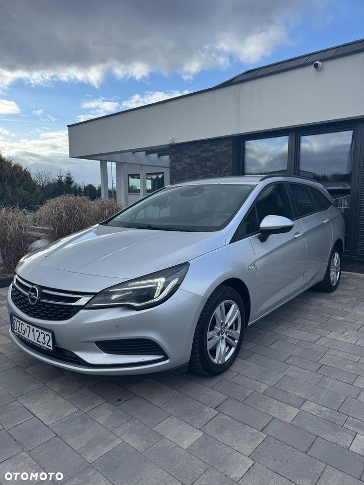 Opel Astra 1.6 D (CDTI) Automatik Innovation - 1