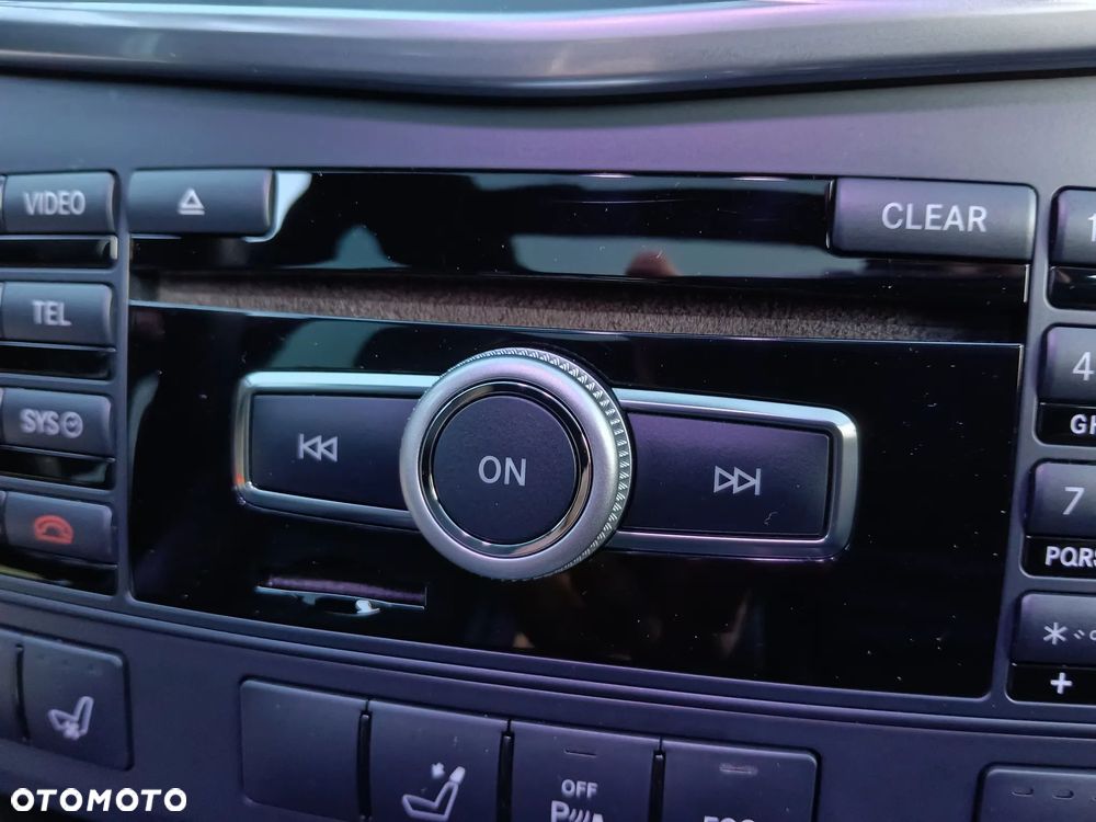 Mercedes-Benz Klasa E - 26