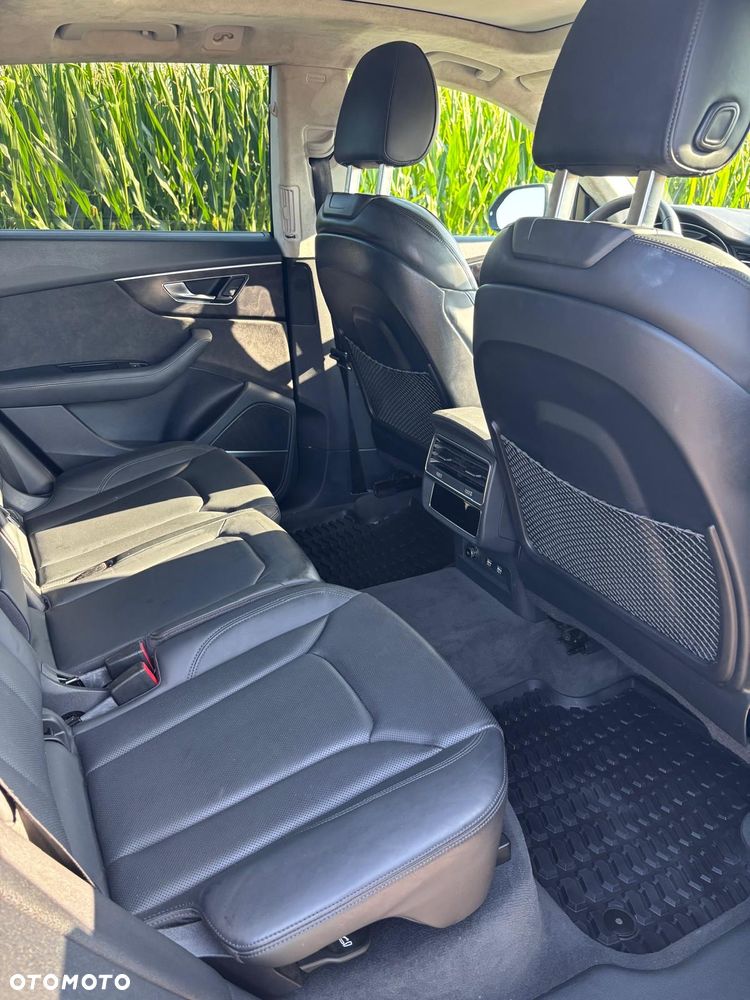 Audi Q8 55 TFSI mHEV Quattro Tiptronic - 23
