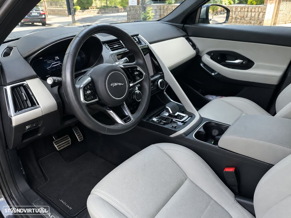 Jaguar E-Pace - 4