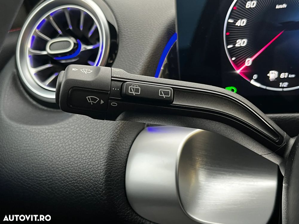 Mercedes-Benz GLB 220 4MATIC MHEV Aut. - 16