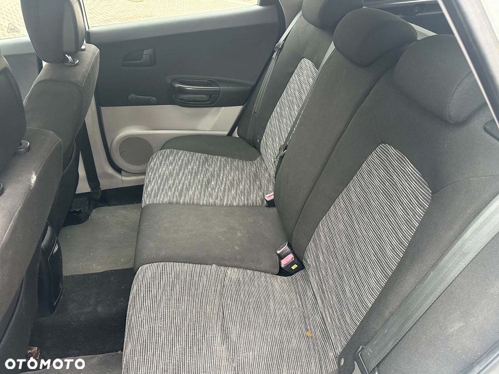 Kia Ceed - 6