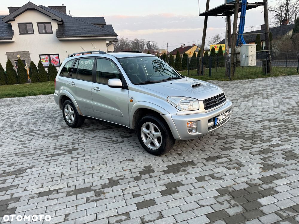 Toyota RAV4 D-4D 4x4 - 4