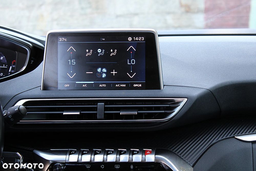 Peugeot 3008 - 18