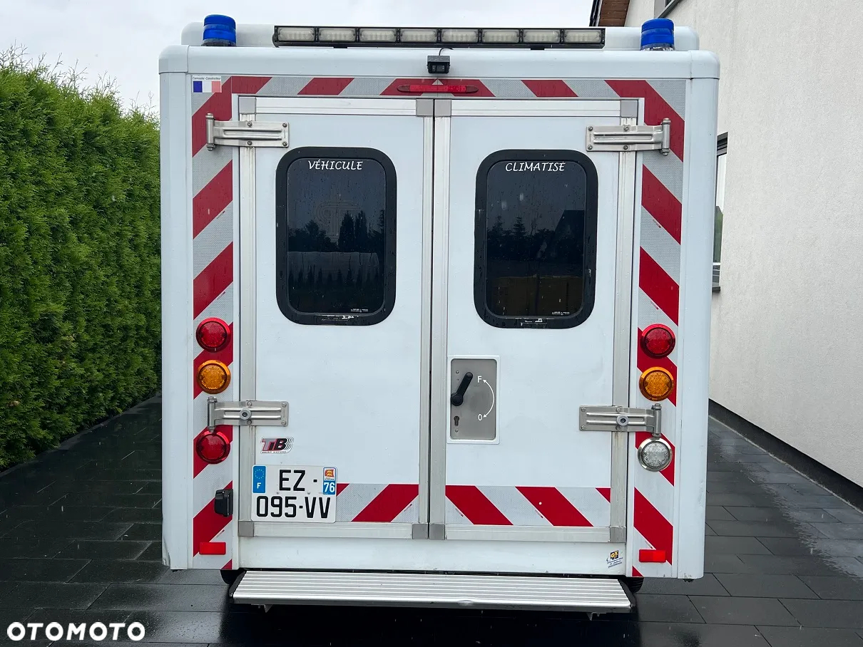 Opel Vivaro Kontener Karetka Kamper Ambulans Ambulance EN1789 - 5