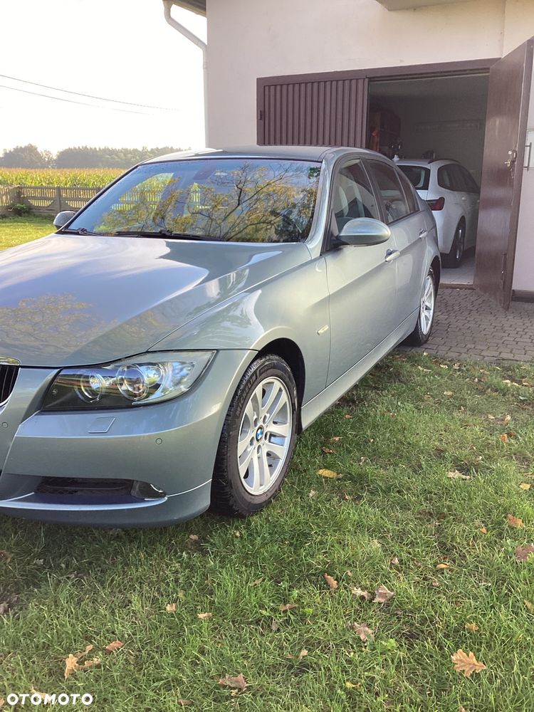BMW Seria 3 320i - 19