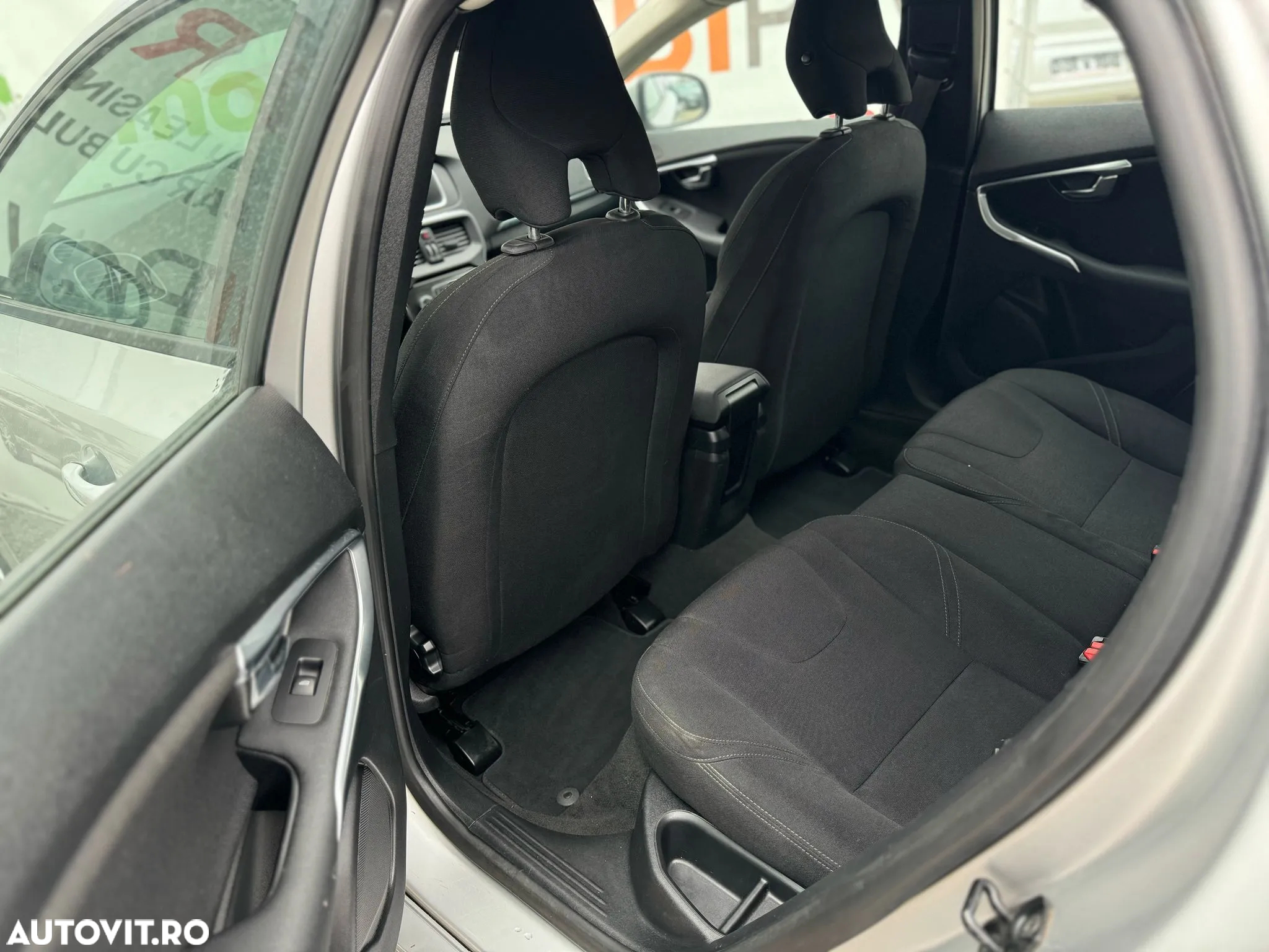 Volvo V40 D2 - 25