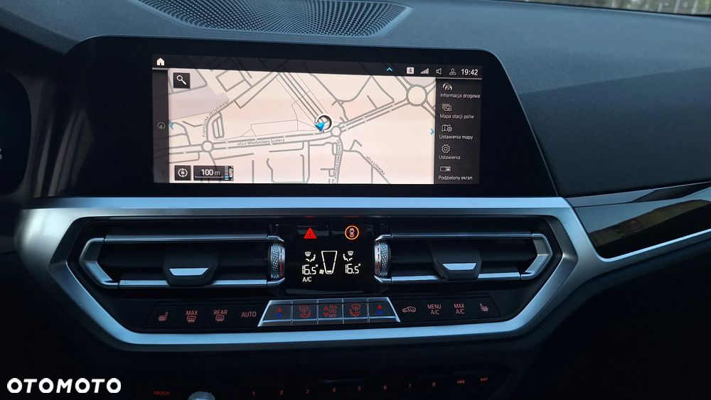 BMW Seria 3 330e M Sport - 23