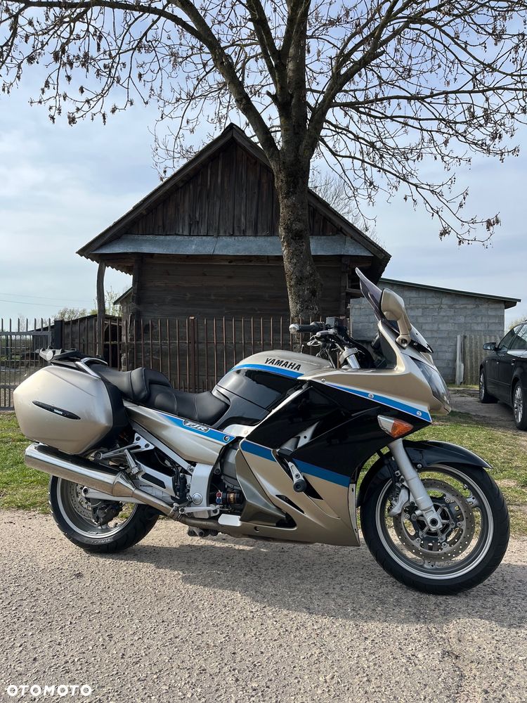 Yamaha FJR - 2