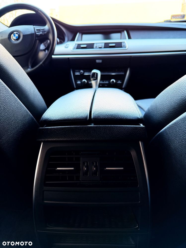 BMW 5GT 530d xDrive - 18