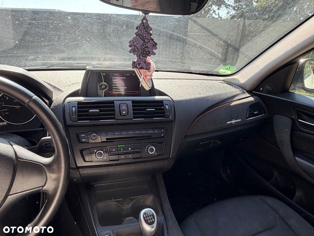 BMW Seria 1 114i - 14