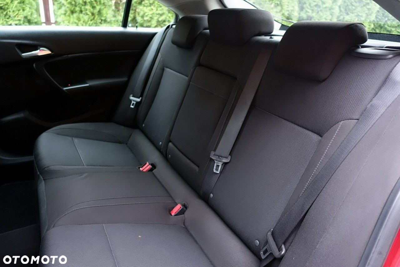 Opel Insignia - 18