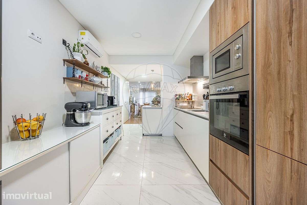 Apartamento T3 remodelado no centro da cidade de Braga! - Grande imagem: 2/31