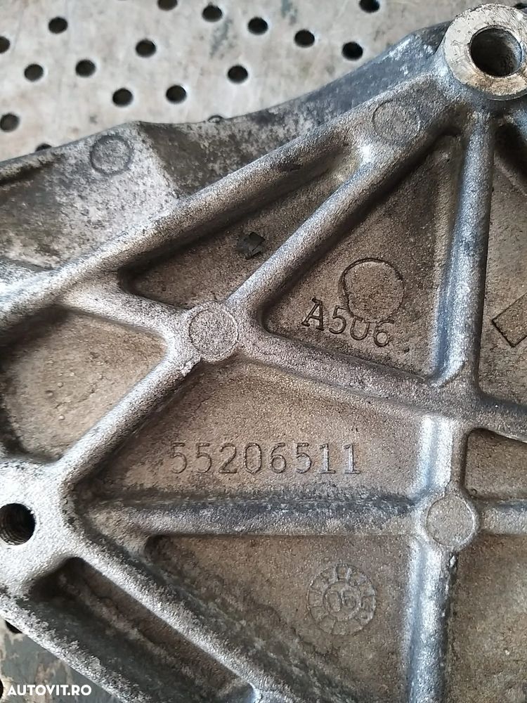 Suport alternator 1.3 mjt fiat doblo 55206511 - 2