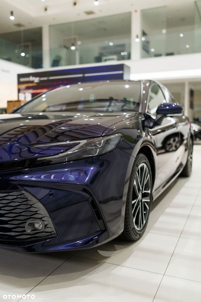 Toyota Camry - 11