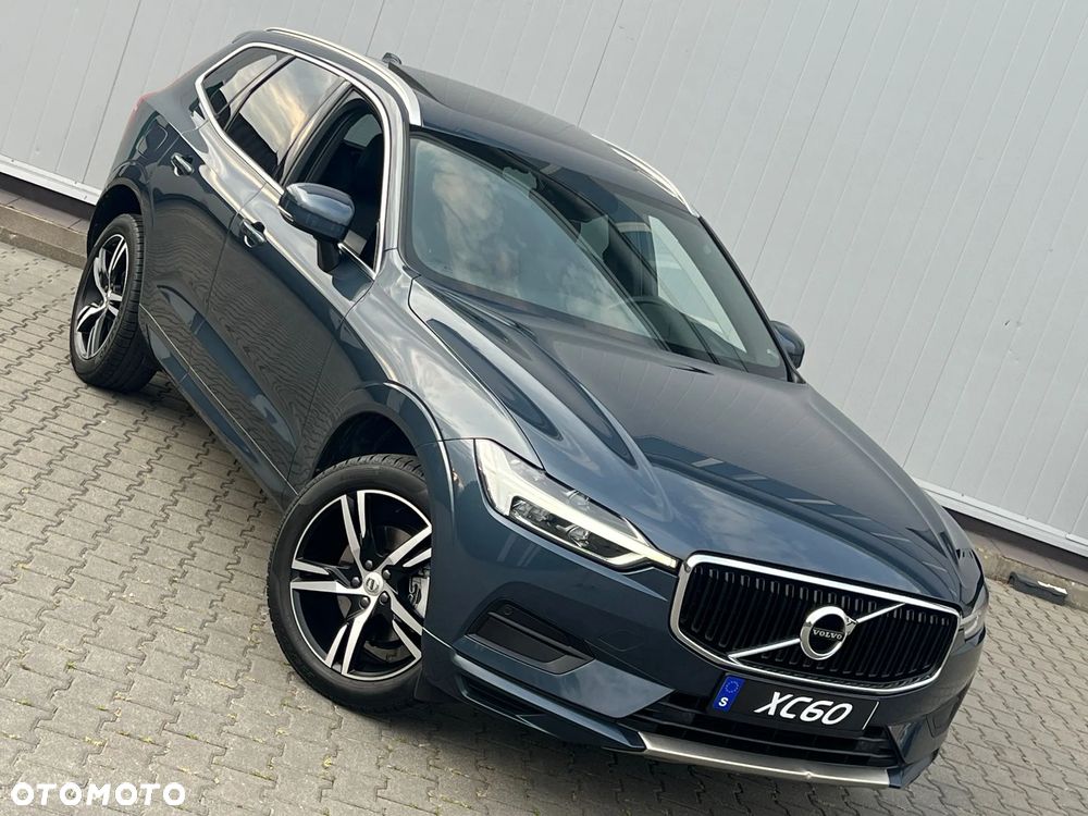 Volvo XC 60 D5 AWD Momentum - 9