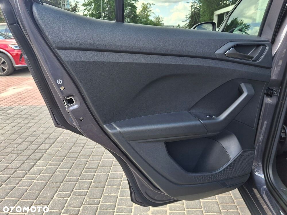 Volkswagen T-Cross - 15