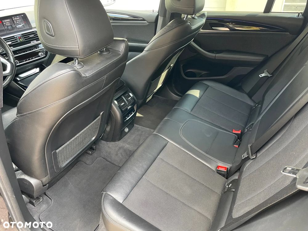 BMW X3 xDrive20d - 10
