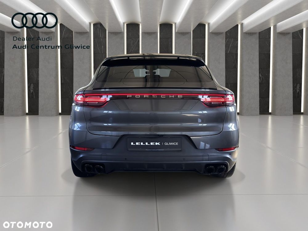 Porsche Cayenne - 6
