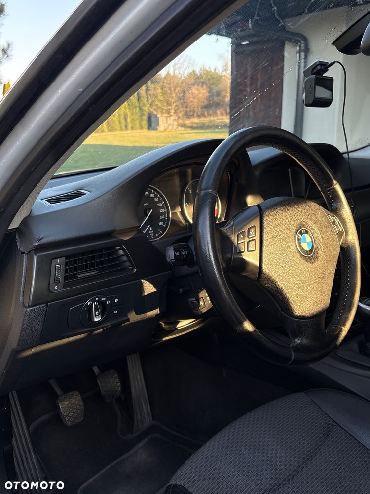 BMW Seria 3 320d - 25