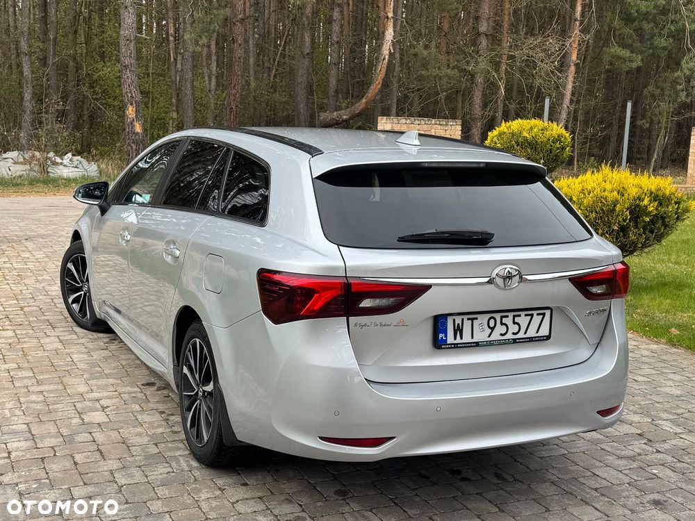 Toyota Avensis 2.0 D-4D Prestige - 5