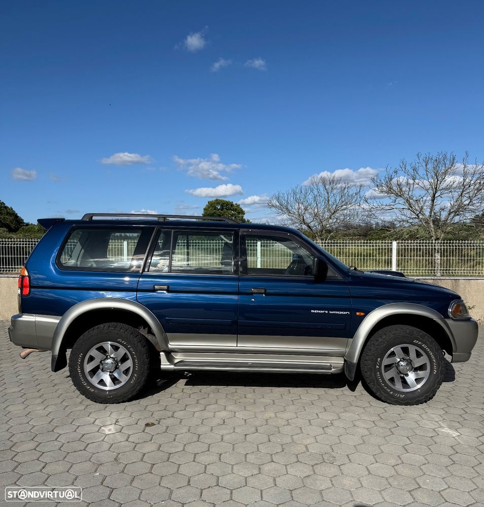 Mitsubishi Pajero Sport 2.5 TD GLS - 16