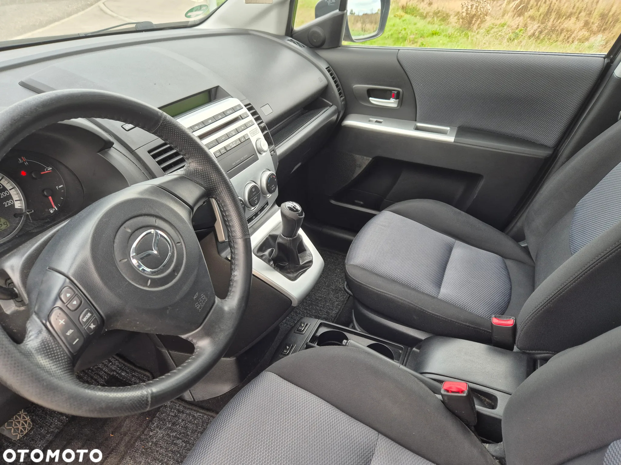 Mazda 5 2.0 Exclusive + - 17