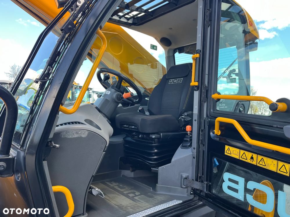 JCB 532-70 Agri Super - 11