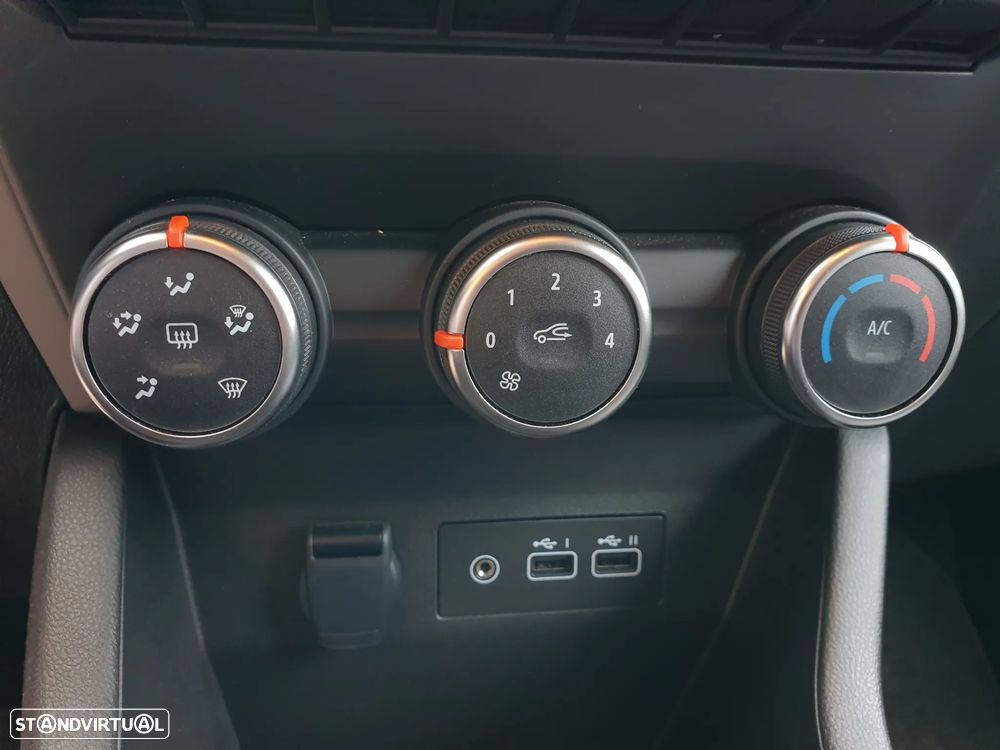 Renault Clio 1.0 TCe Evolution - 16