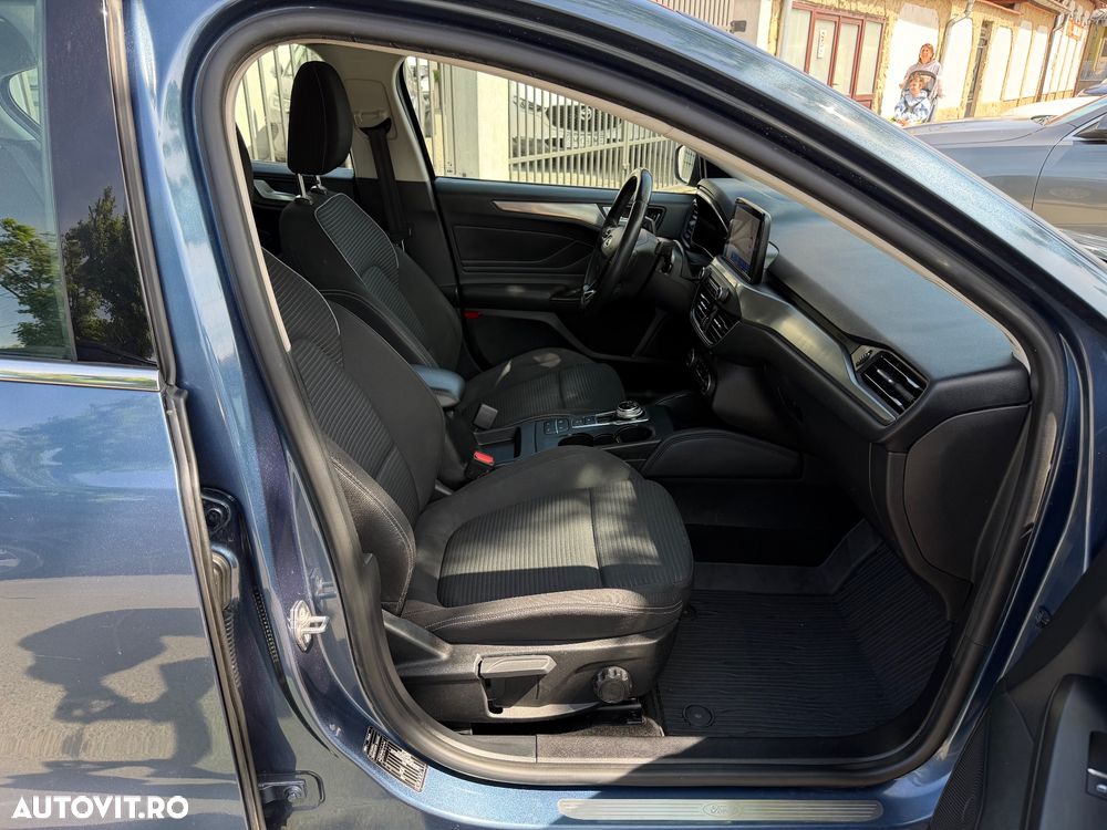 Ford Focus 1.5 TDCi Powershift Titanium - 13