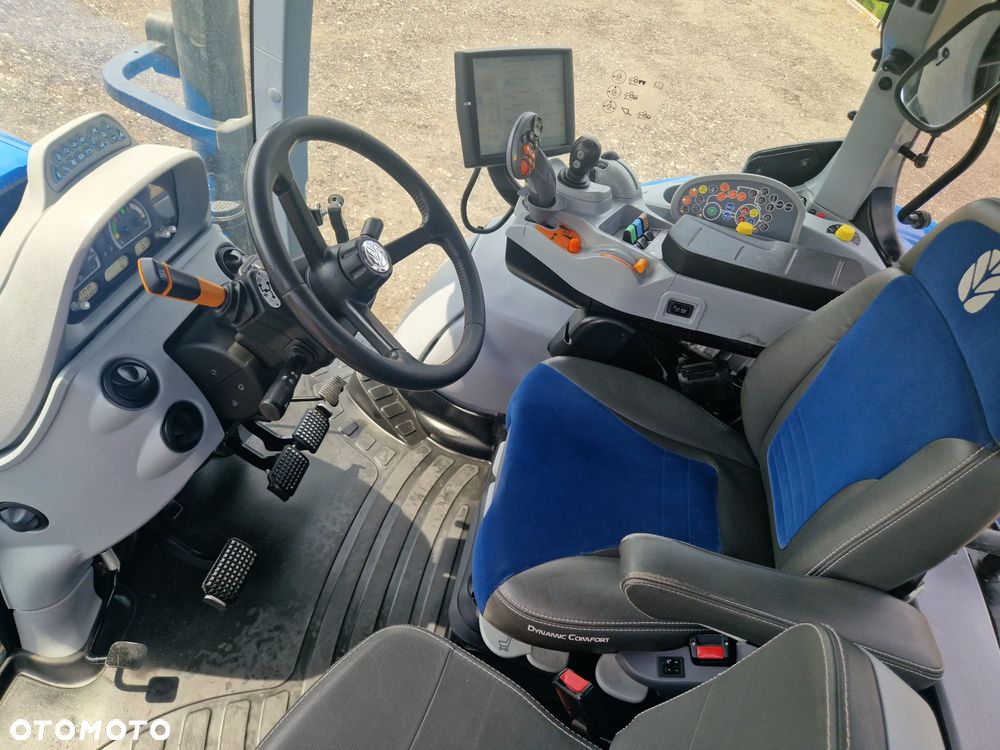 New Holland T7.245 AUTOCOMMAND PNEUMATYKA - 9